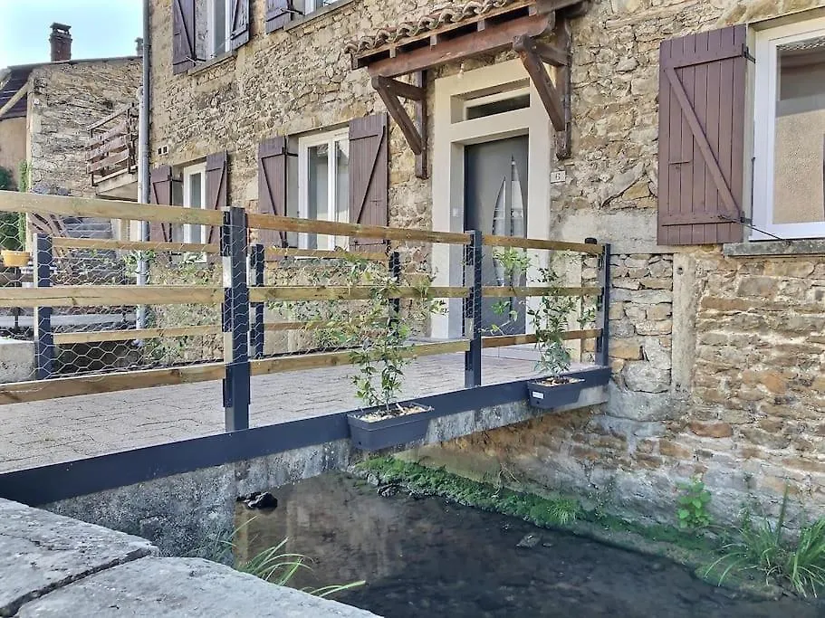 Charmante Maison De Village Vaux-en-Bugey